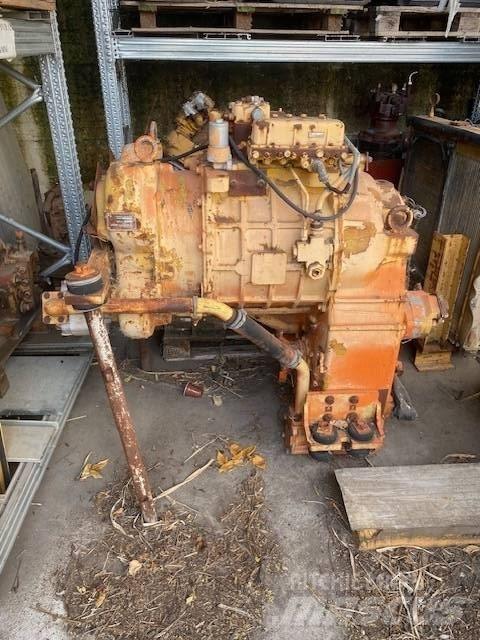 Fiat-Hitachi 350 Menjalnik