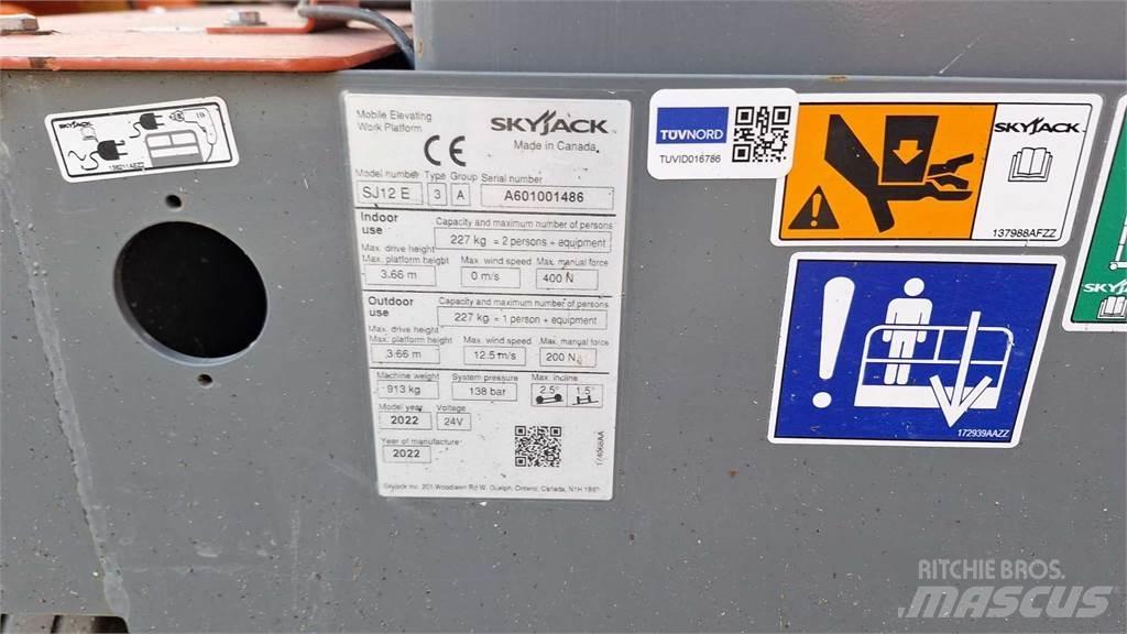SkyJack SJ12 Druga dvigala in dvižne ploščadi