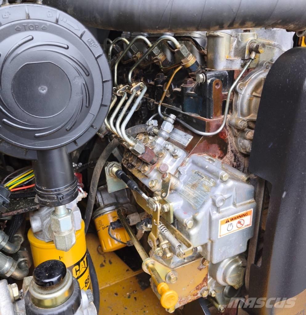 CAT 216 B Mini nakladalci