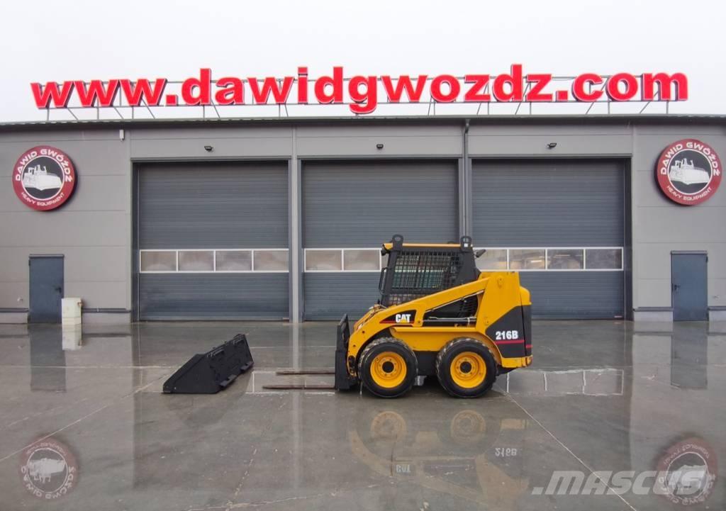 CAT 216 B Mini nakladalci