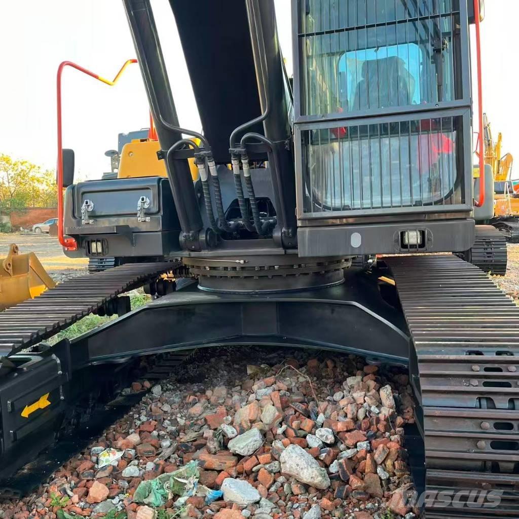 Volvo EC 290 Bagri goseničarji