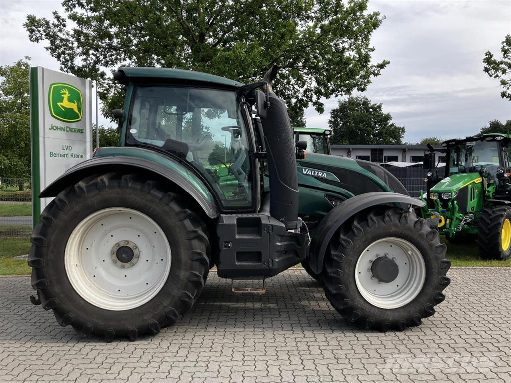 Valtra T174 Versu Traktorji