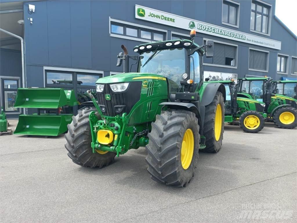 John Deere 6215R Traktorji