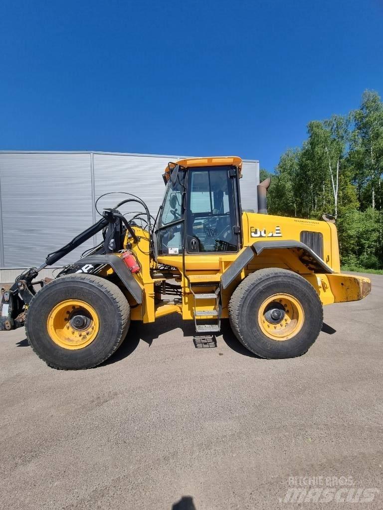 JCB 427 Kolesni nakladalci