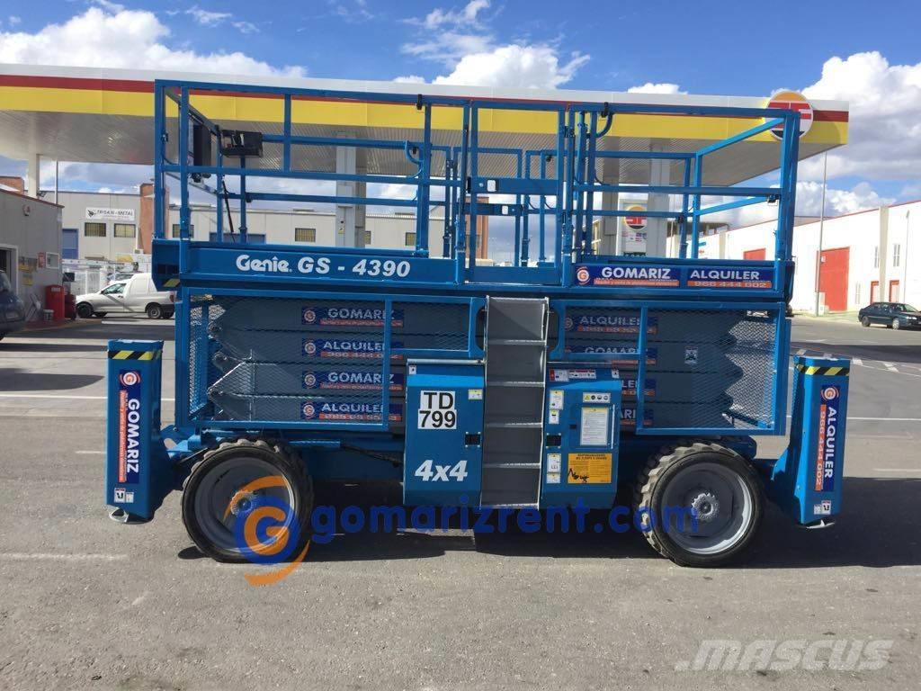 Genie GS 4390 Škarjaste dvižne ploščadi