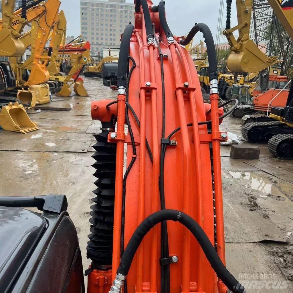 Hitachi ZX 120 Bagri goseničarji
