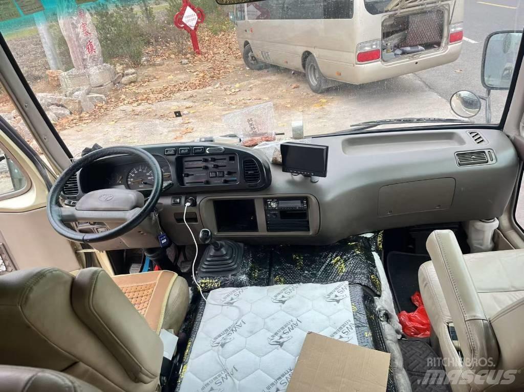 Toyota Coaster Medkrajevni avtobusi