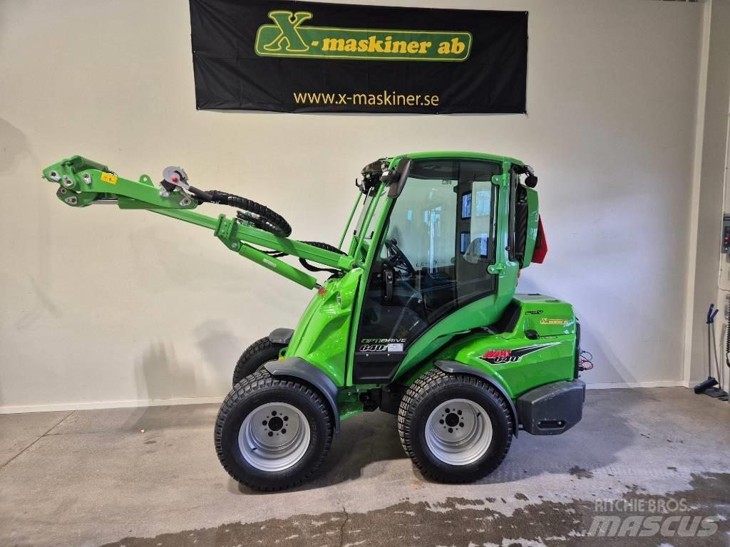 Avant 640 Skid steer mini nakladalci