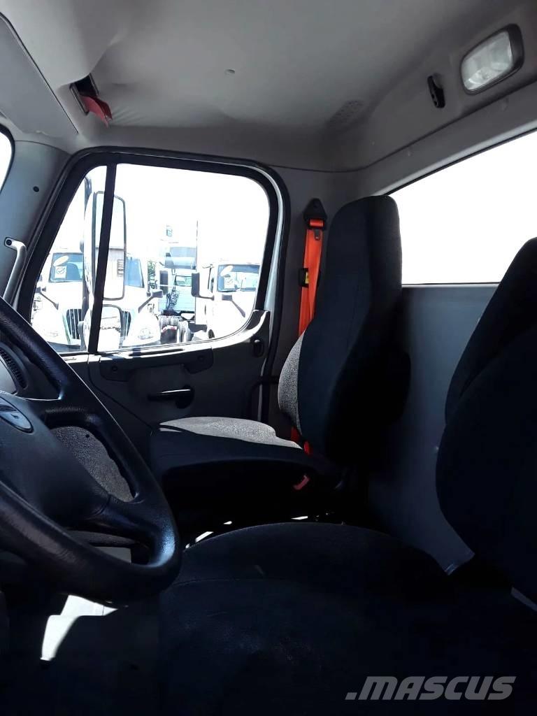 Freightliner M2 Tovornjaki za prevoz pijač