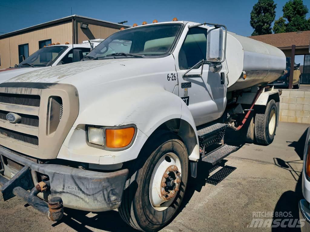 Ford F 750 XL SD Tovornjaki za vodo