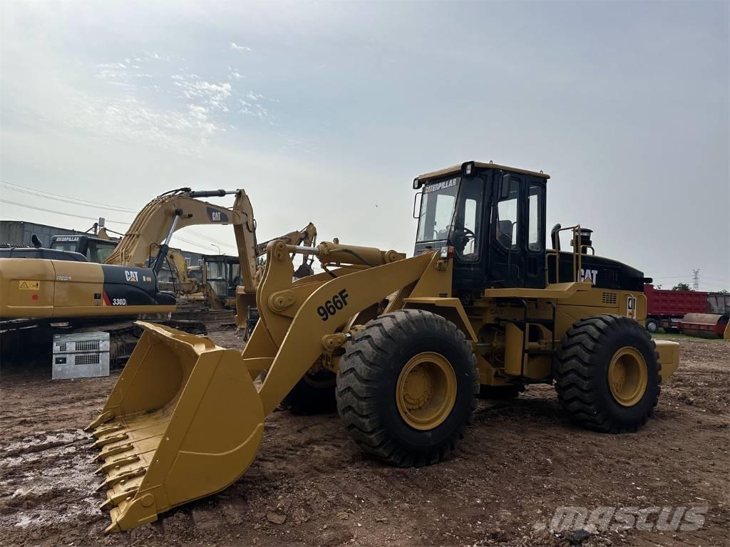 CAT 966F Kolesni nakladalci