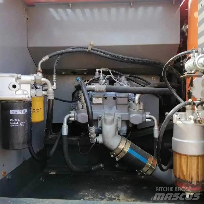 Hitachi ZX 240 Bagri goseničarji
