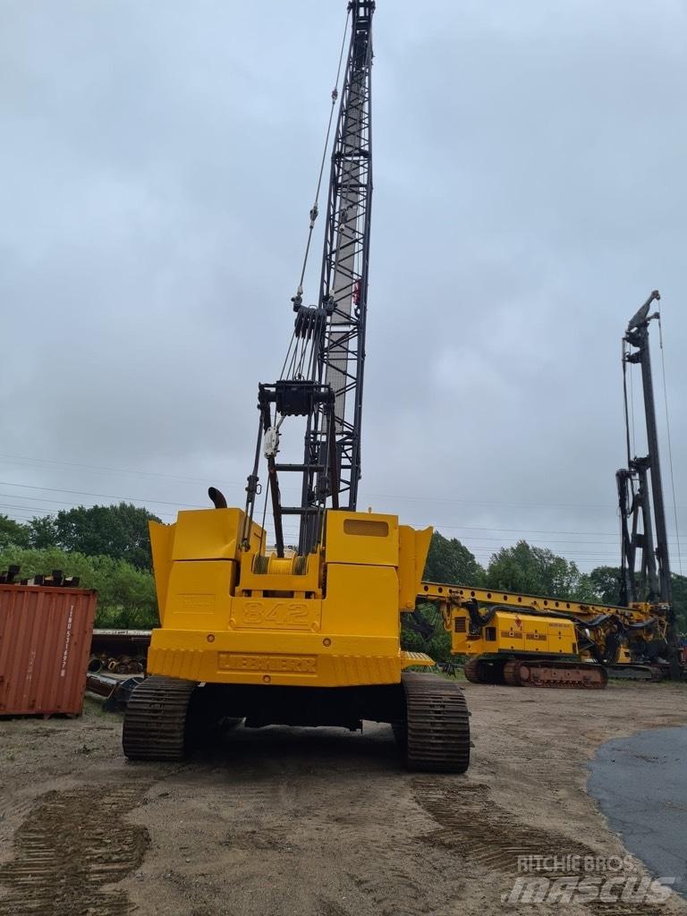 Liebherr HS 842 HD Dvigala na gosenicah