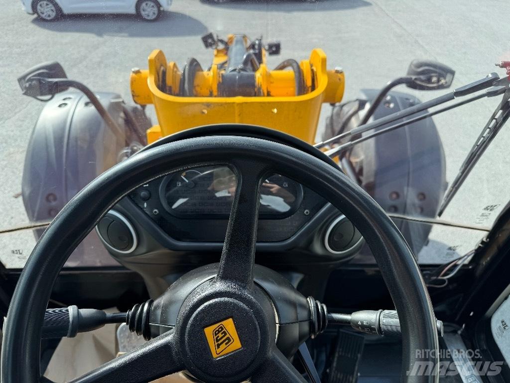 JCB TM 320 S Kolesni nakladalci