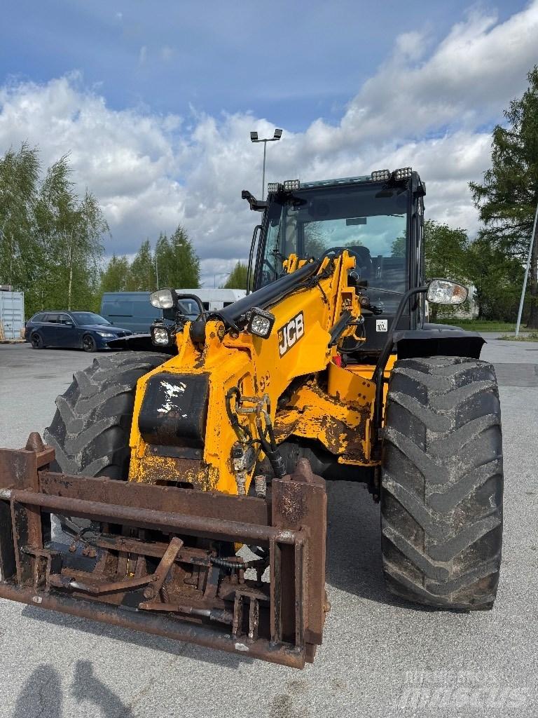 JCB TM 320 S Kolesni nakladalci