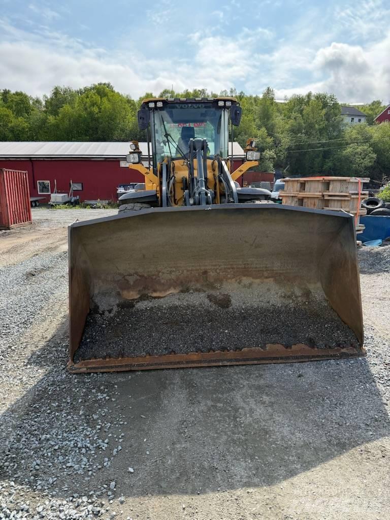 Volvo L 70 H Kolesni nakladalci