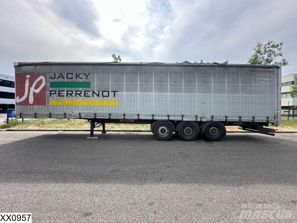 Fruehauf Tautliner Polprikolice s ponjavo
