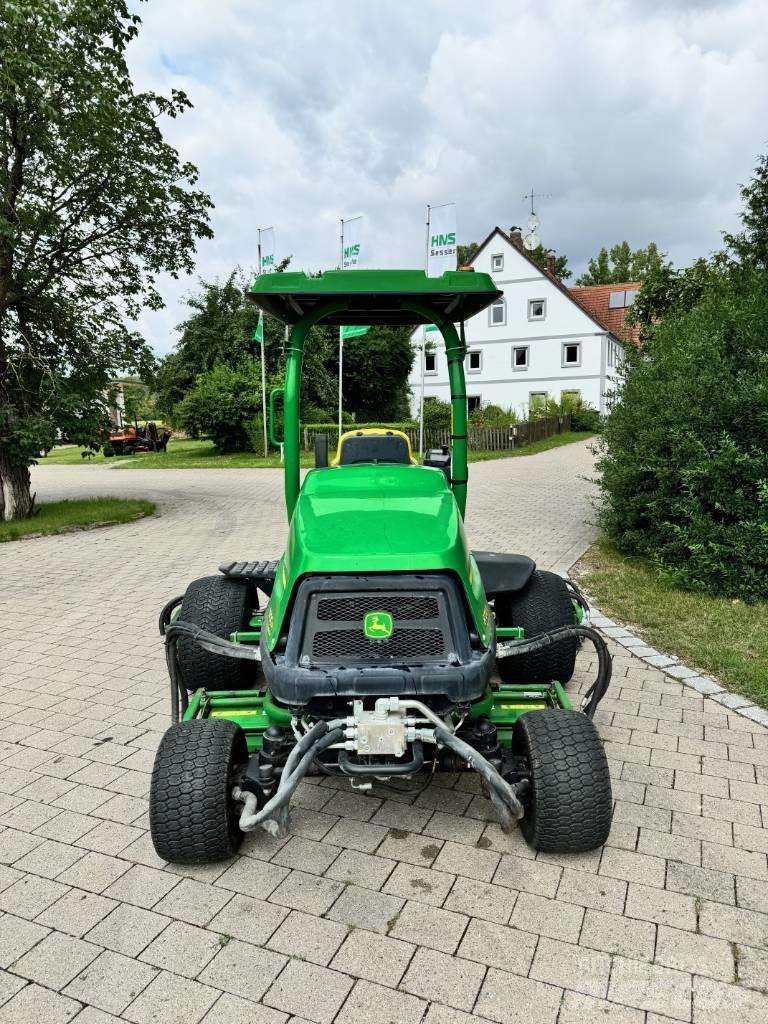 John Deere 8700 A Kosilnice za zunanji prostor