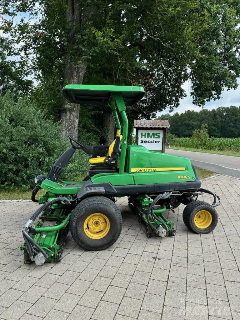 John Deere 8700 A Kosilnice za zunanji prostor