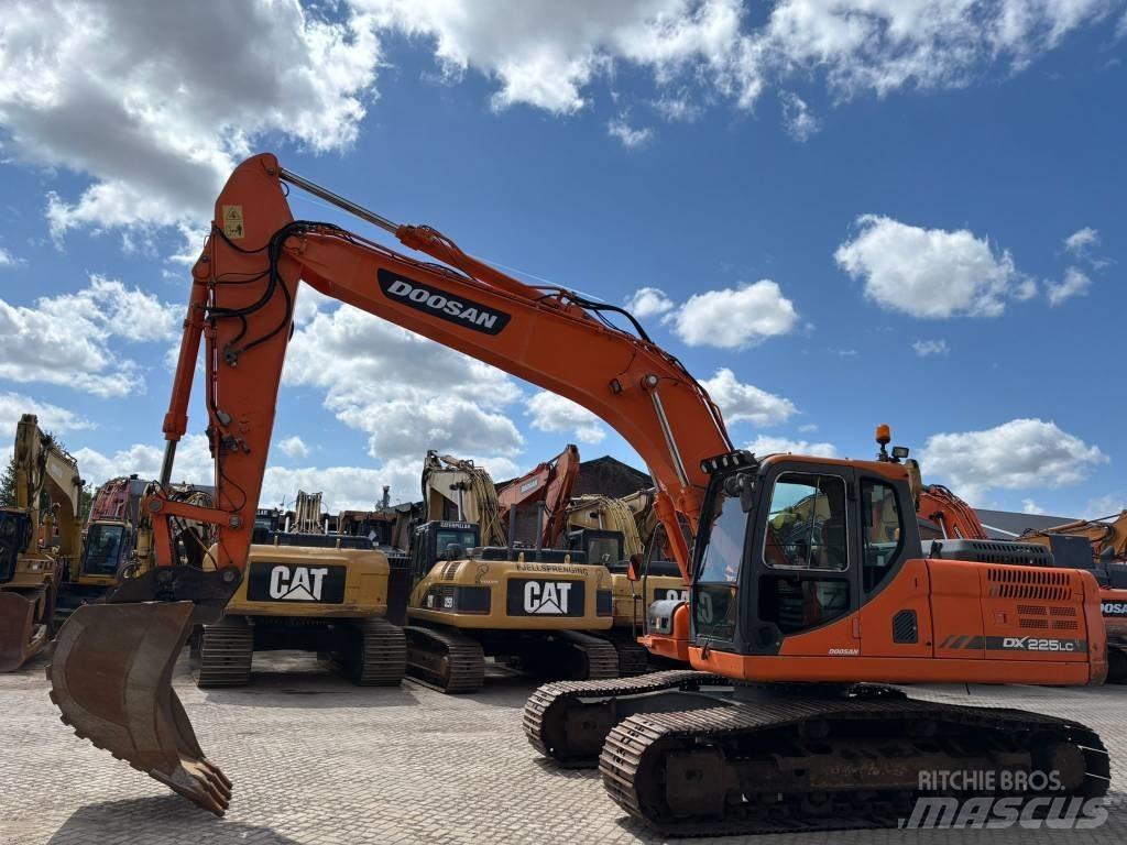 Doosan DX 225 LC-3 Bagri goseničarji