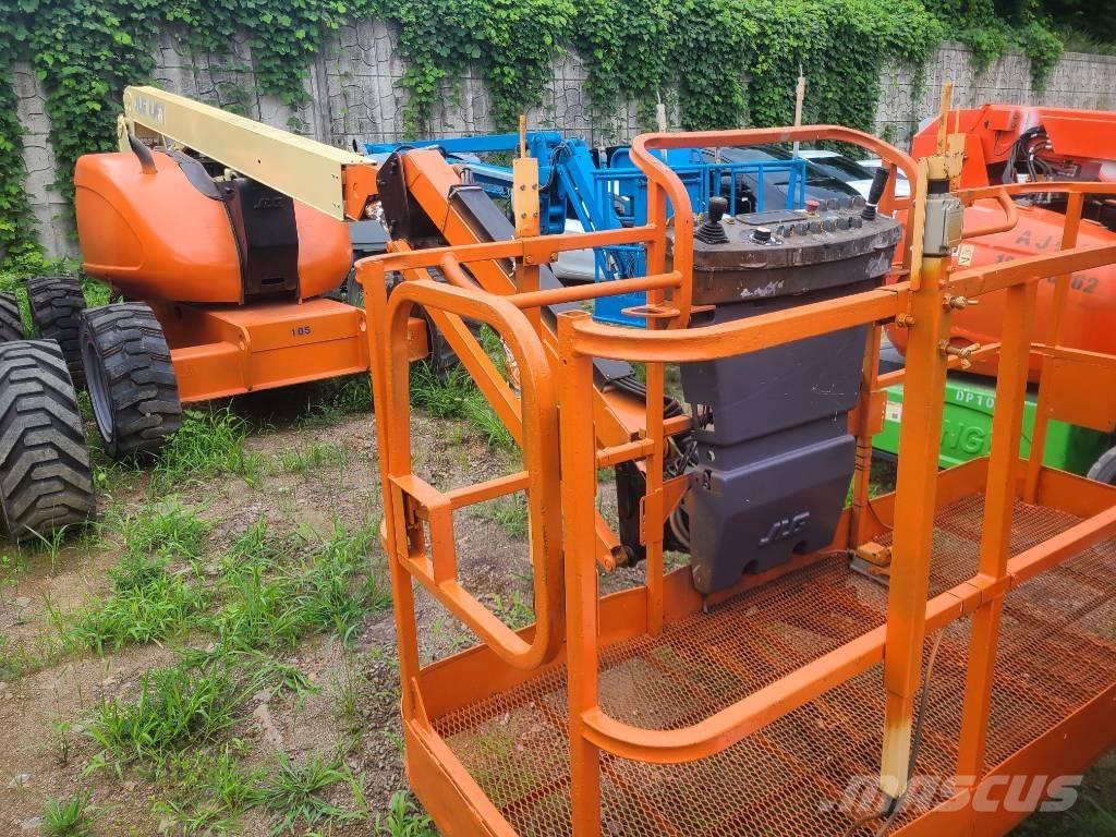 JLG 600 AJ Zglobne dvižne ploščadi