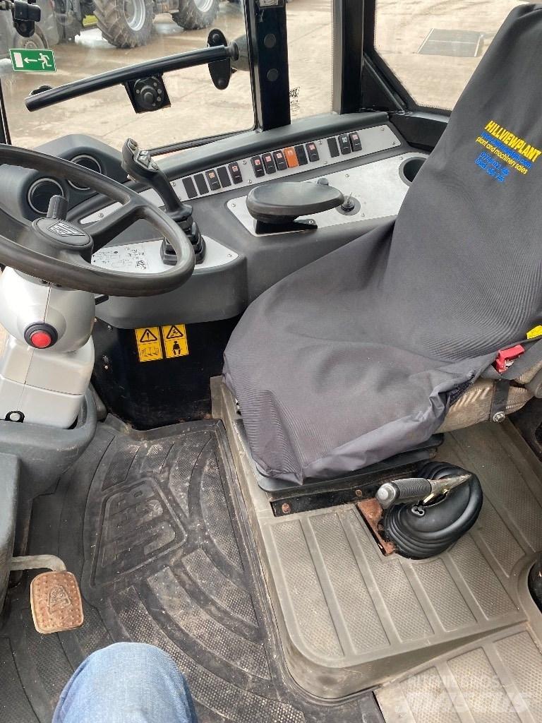 JCB TM 220 Kmetijski teleskopski nakladalci
