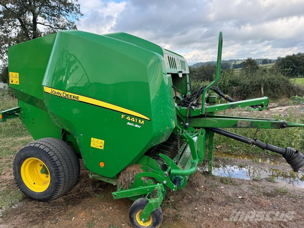John Deere F441M Balirke (okrogle bale)