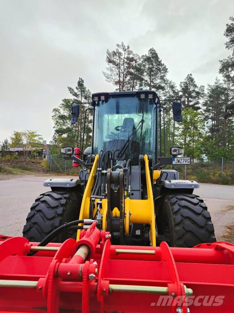 New Holland W 110 D Kolesni nakladalci