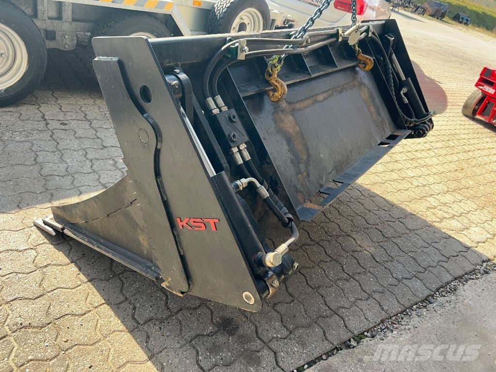  KST 4 i en skovl Žlice