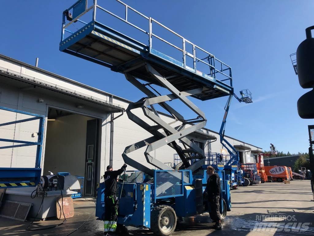 Genie GS 3390 RT Škarjaste dvižne ploščadi