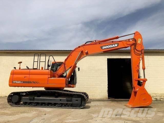 Doosan dx225 Bagri goseničarji