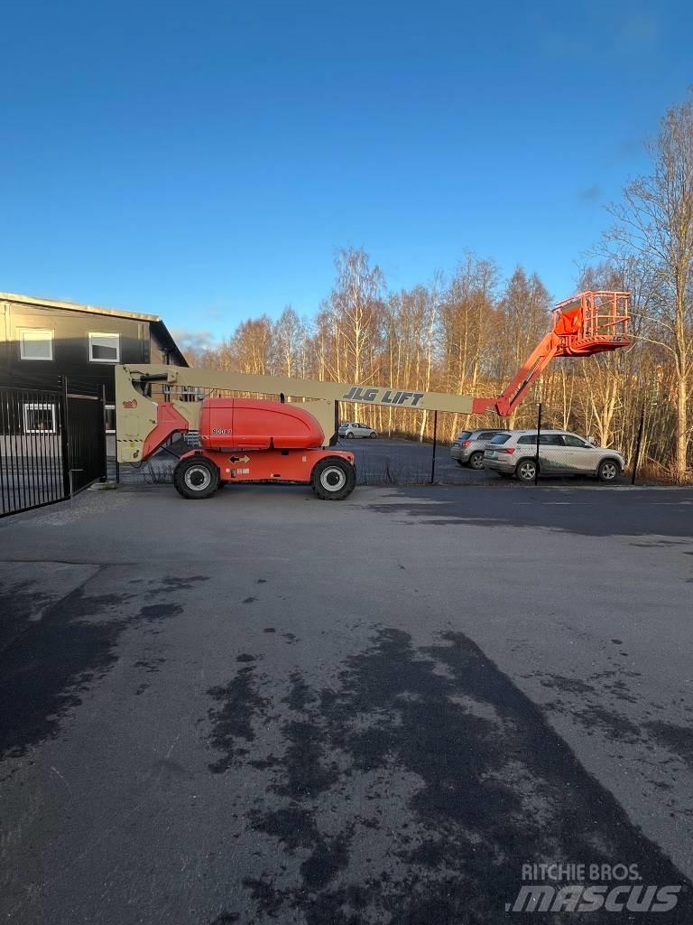 JLG 800 AJ Zglobne dvižne ploščadi