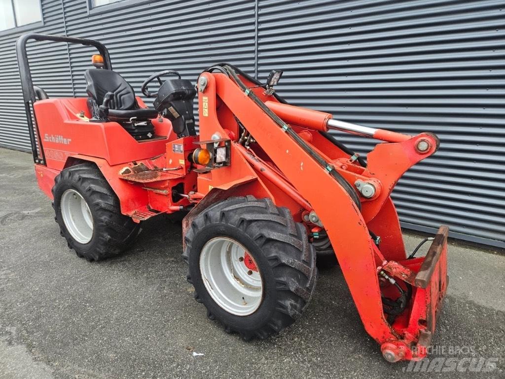 Schäffer 4050 Z Mini nakladalci
