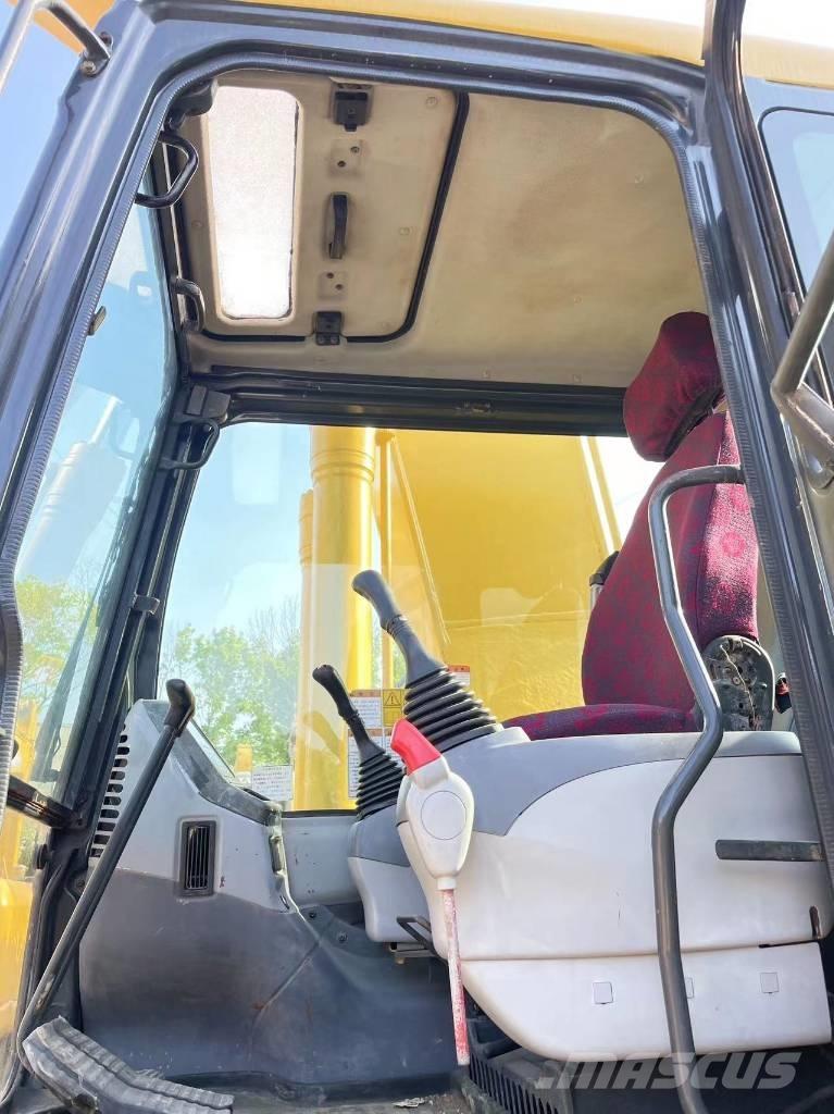 Komatsu PC 220-7 Bagri goseničarji