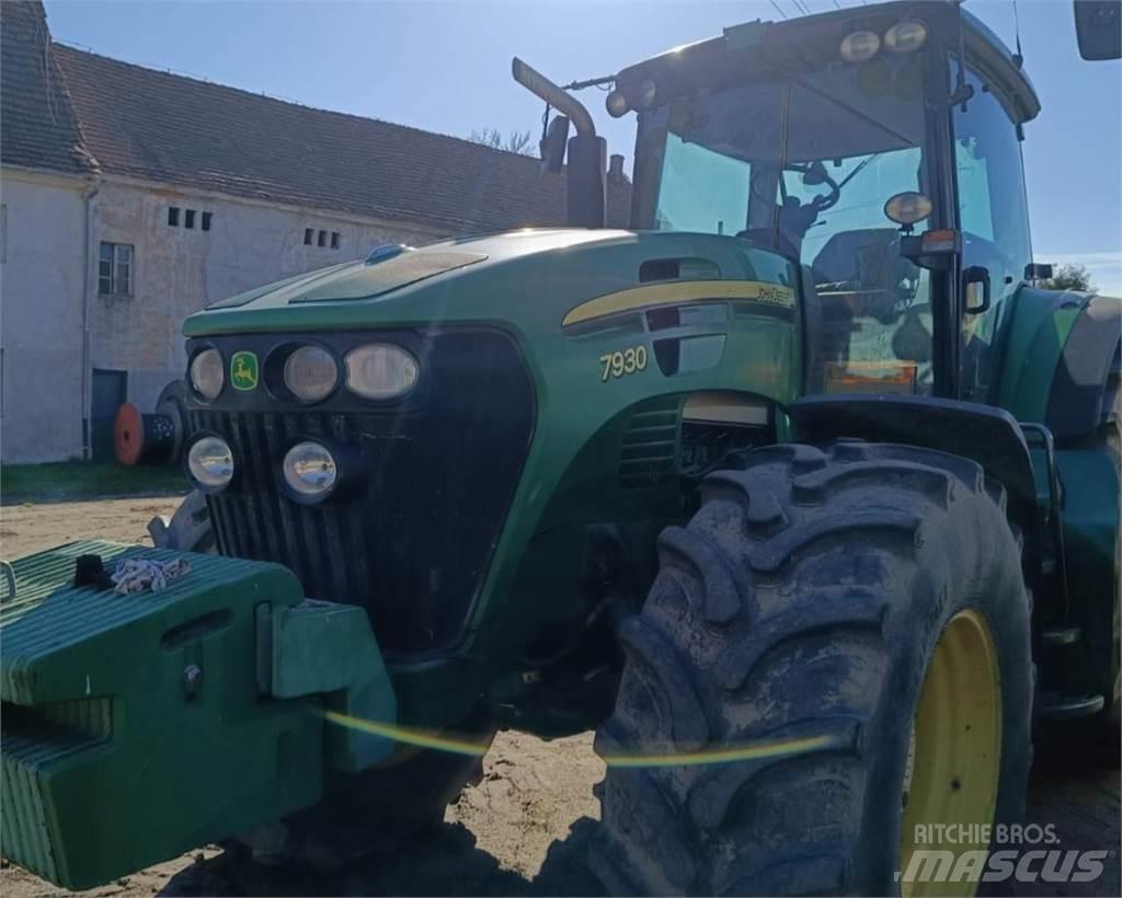John Deere 7930 Traktorji