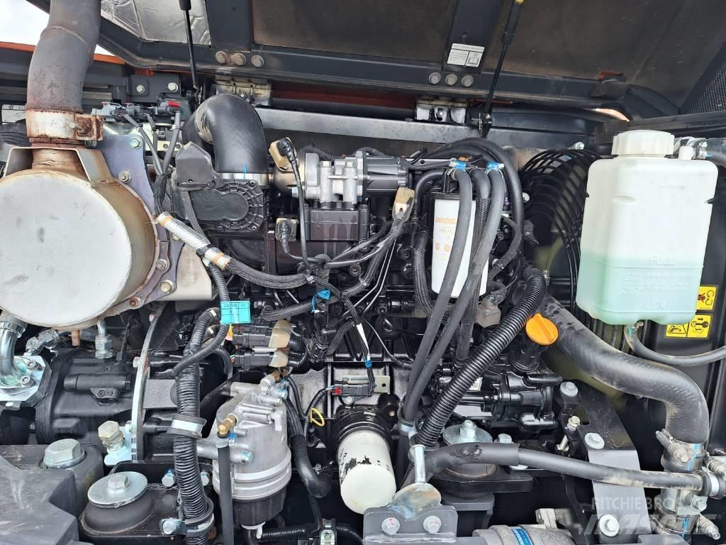 Doosan DX 85 R Bagri goseničarji
