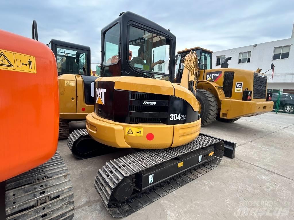 CAT 304 Bagri goseničarji