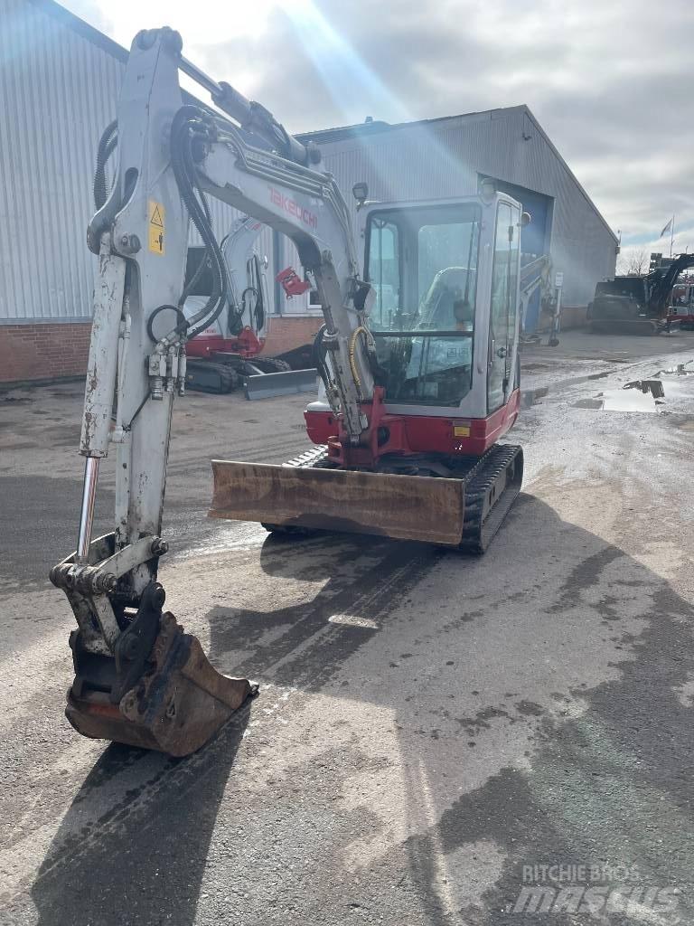 Takeuchi TB 235 Mini bagri <7t