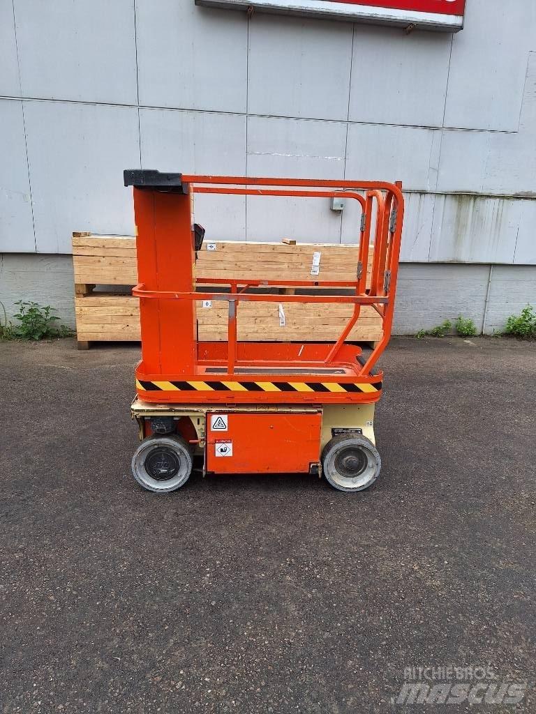 JLG 1230 ES Škarjaste dvižne ploščadi