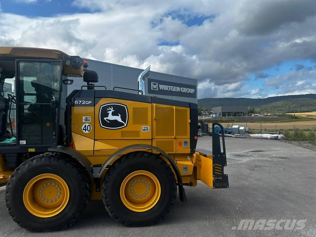 John Deere 672 GP Grederji