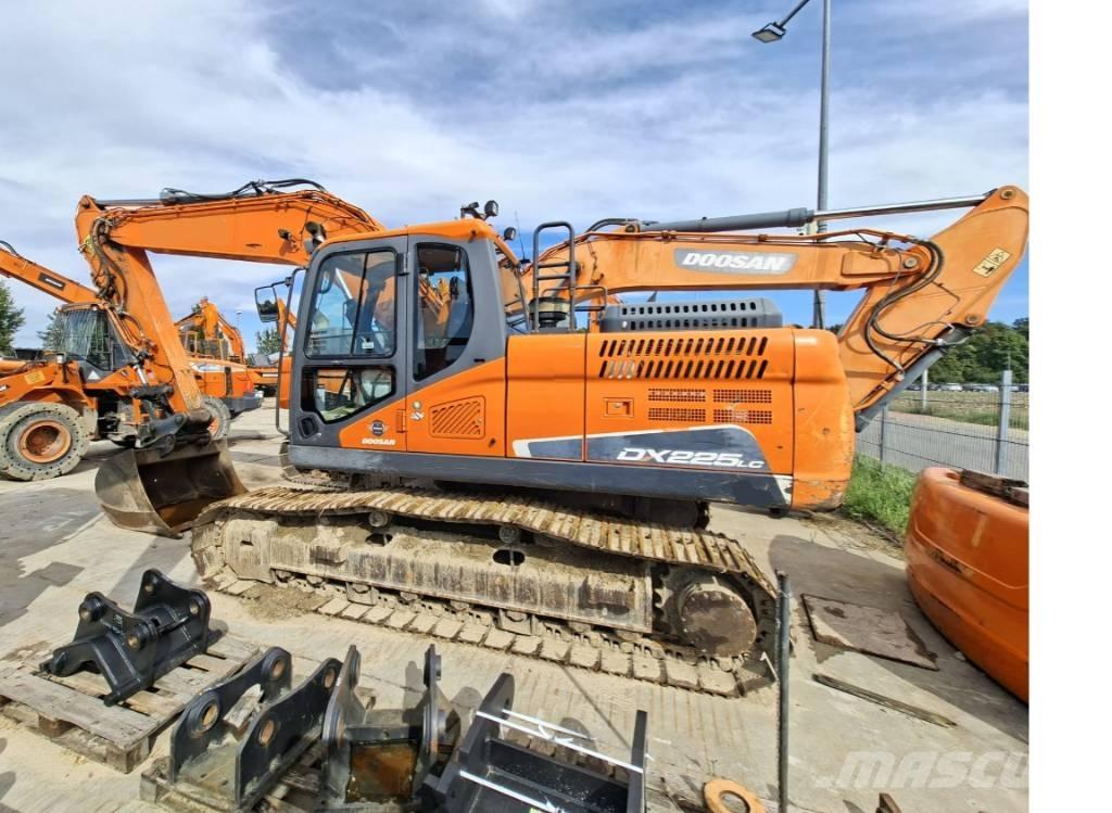 Doosan DX 225 LC-5 Bagri goseničarji