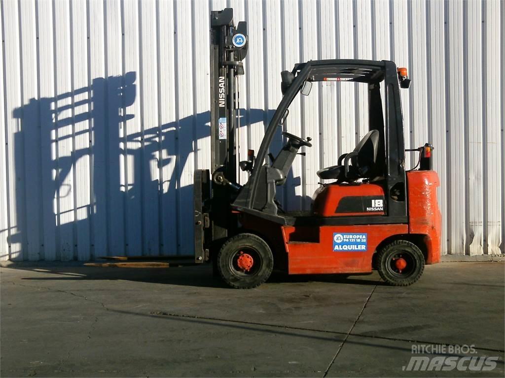 Nissan FD01A18Q Dizelski viličarji