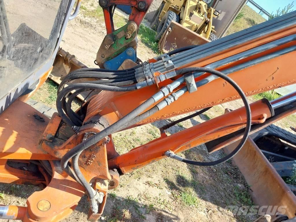 Hitachi EX 30-2 Mini bagri <7t