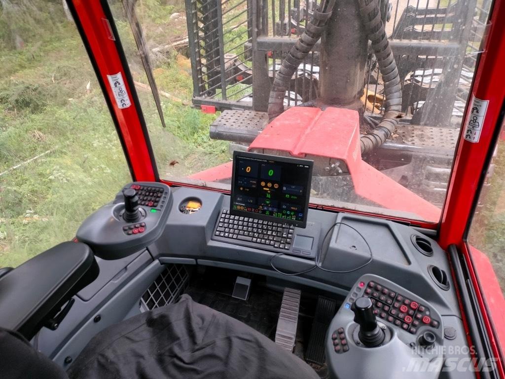 Komatsu 875 Forwarderji