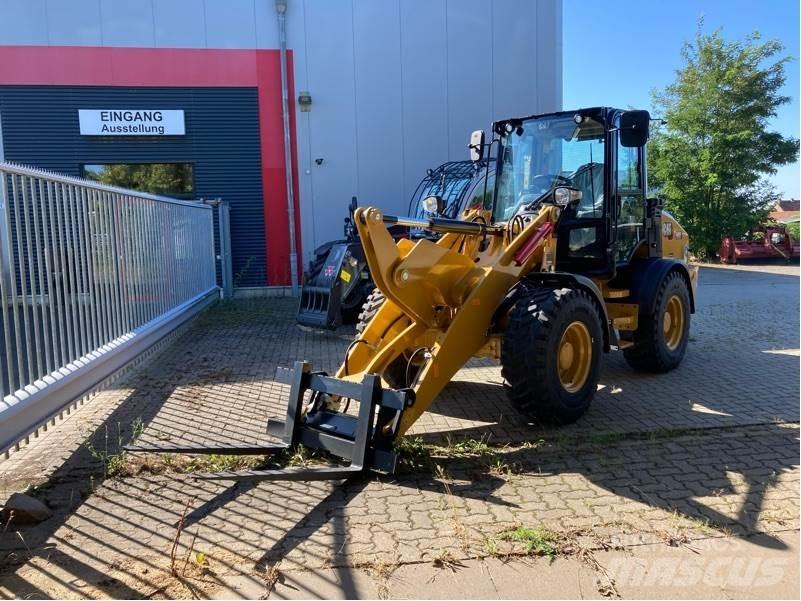 CAT 908 HL Kolesni nakladalci