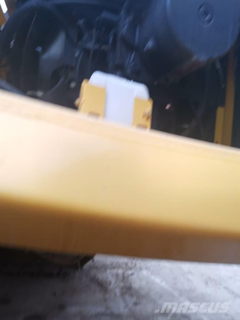 Komatsu PC 450-8 Bagri goseničarji