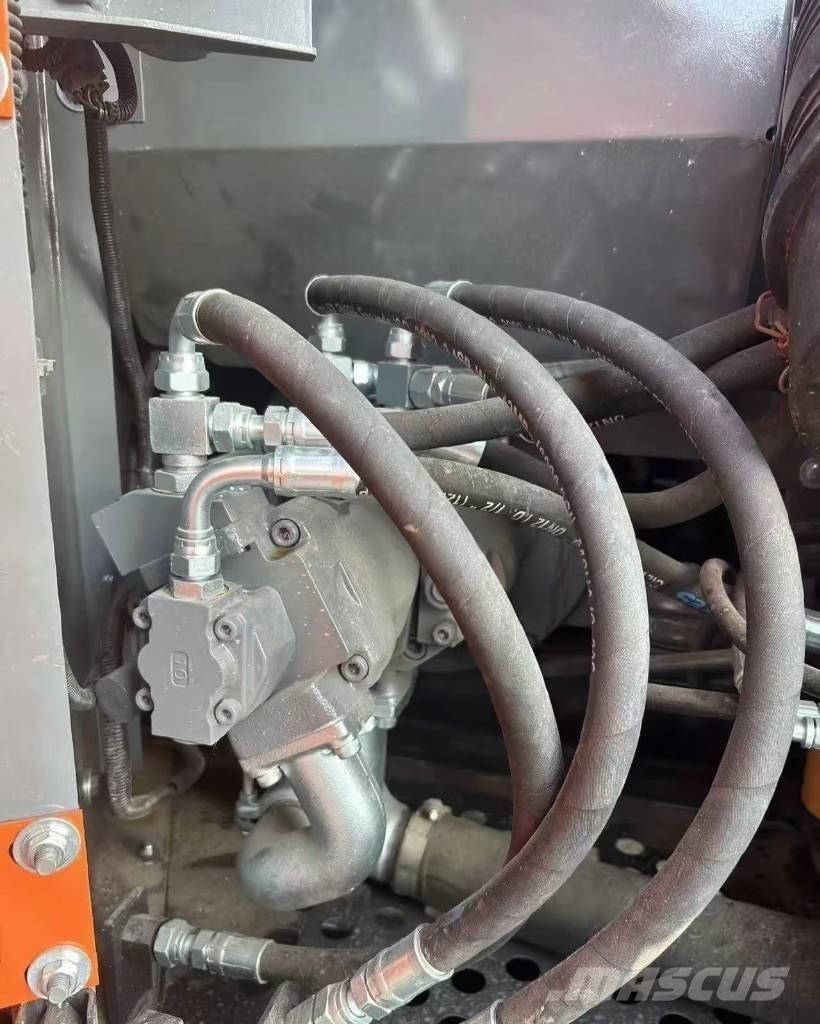 Hitachi 70 Mini bagri <7t