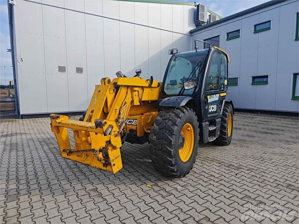 JCB 542-70 Kmetijski teleskopski nakladalci