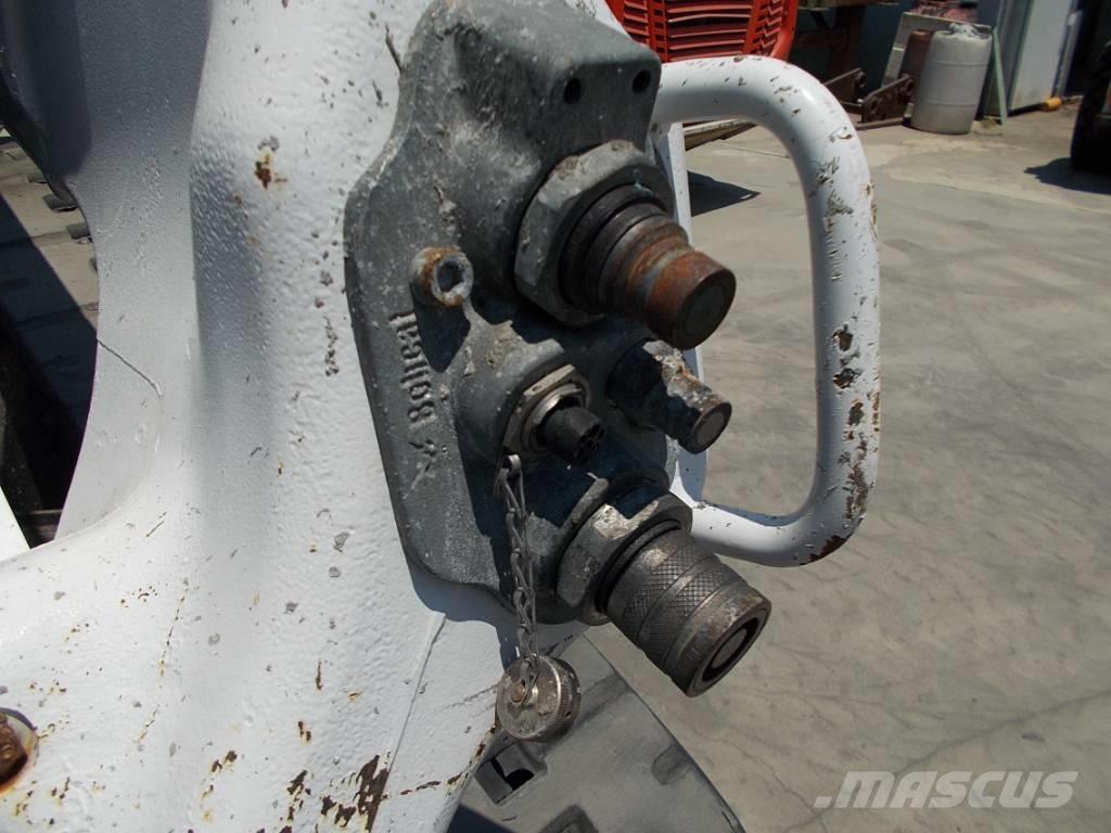 Bobcat T76 Skid steer mini nakladalci