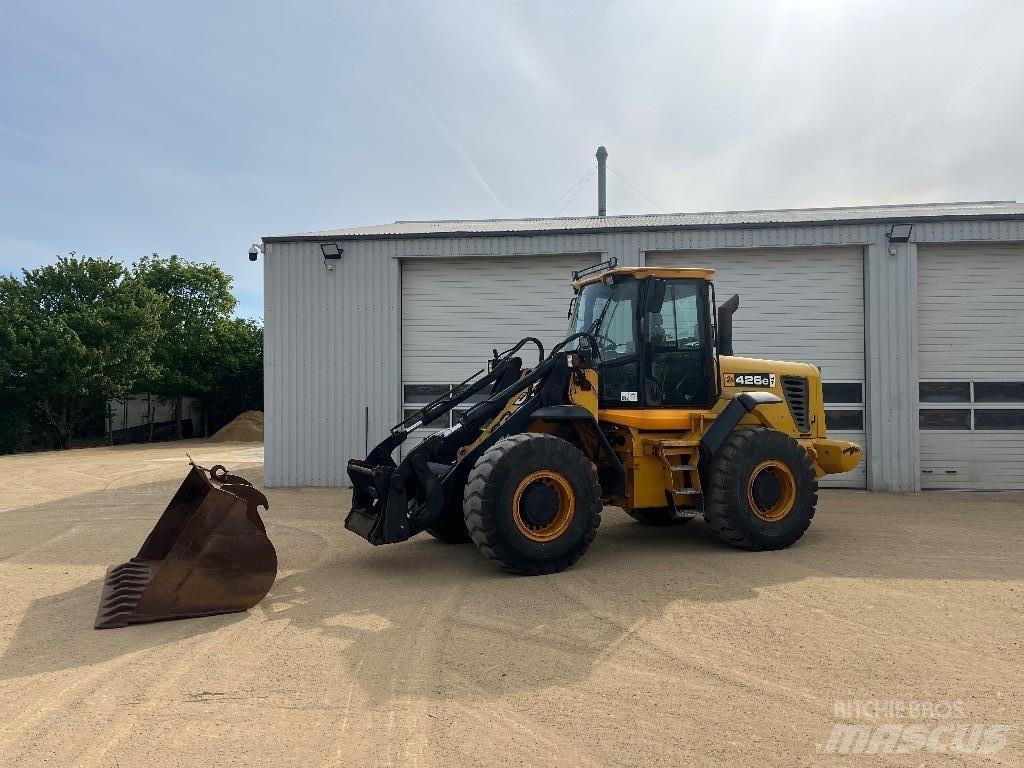 JCB 426 E HT Kolesni nakladalci